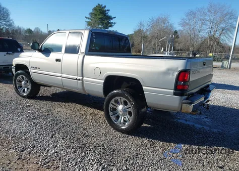 2000 Dodge Ram 1500 St из США, поврежденный, VIN 1B7HF13Y3YJ138050